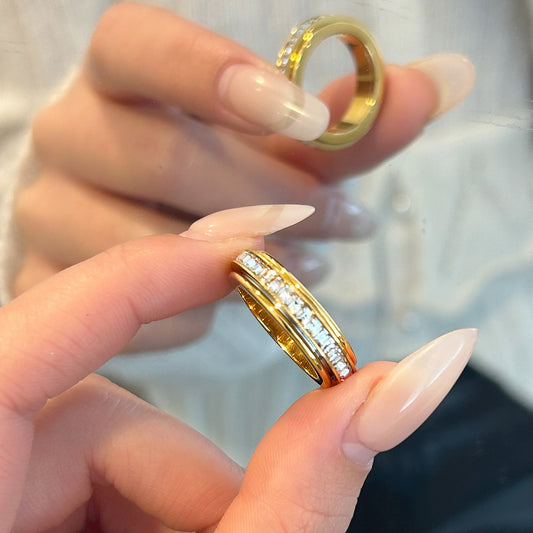 Titanium Steel Rotatable Ring Female Starry Sky Does Not Fade