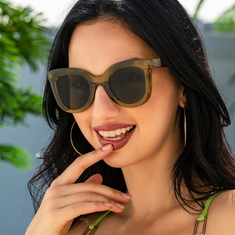 Nuevas gafas de sol de marco grande para mujer