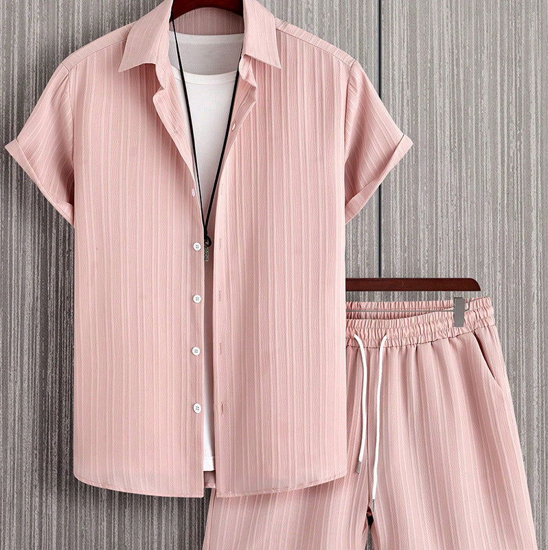 Traje de solapa de manga corta a rayas