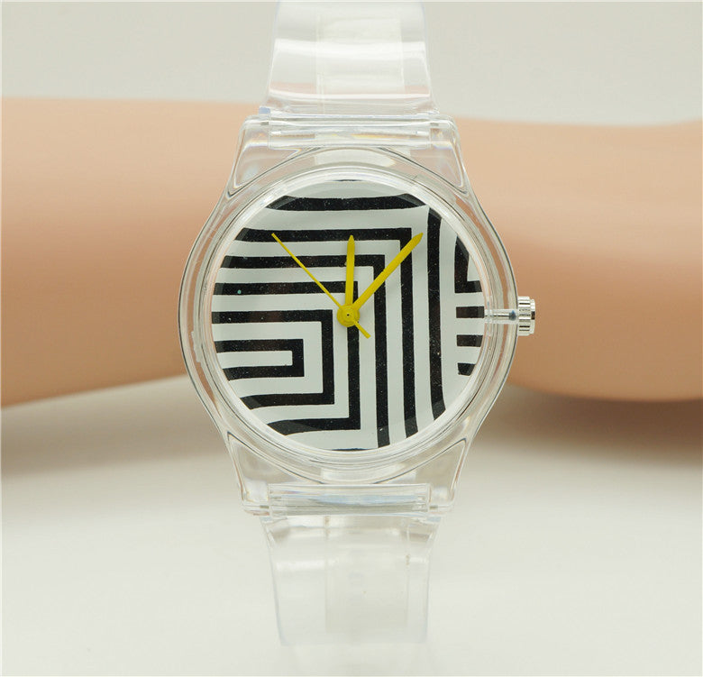 Labyrinth simple watch