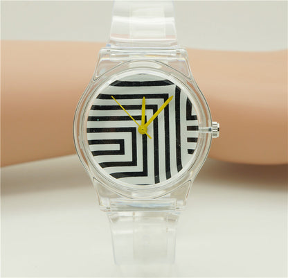 Labyrinth simple watch