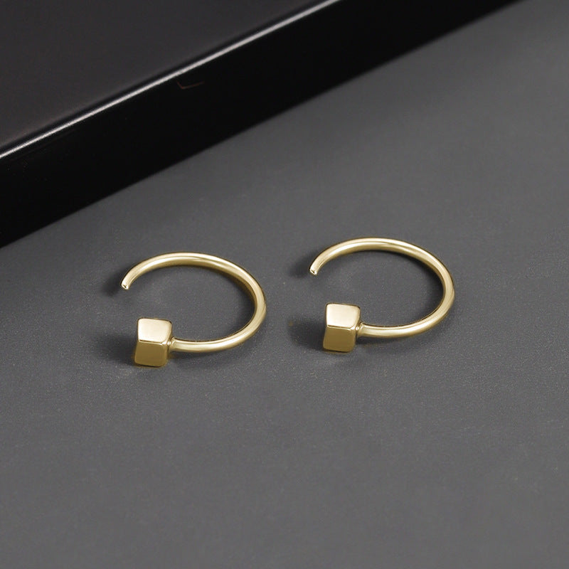 Pendientes minimalistas de alta gama