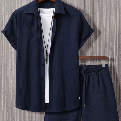 Traje de solapa de manga corta a rayas
