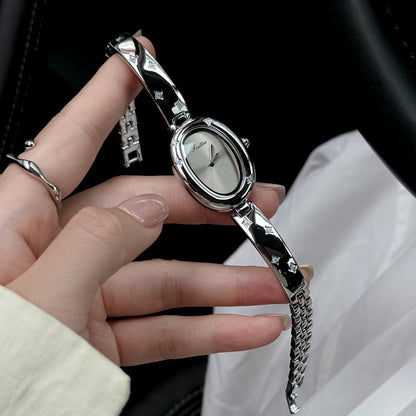 Reloj de Pulsera con Disco Ovalado