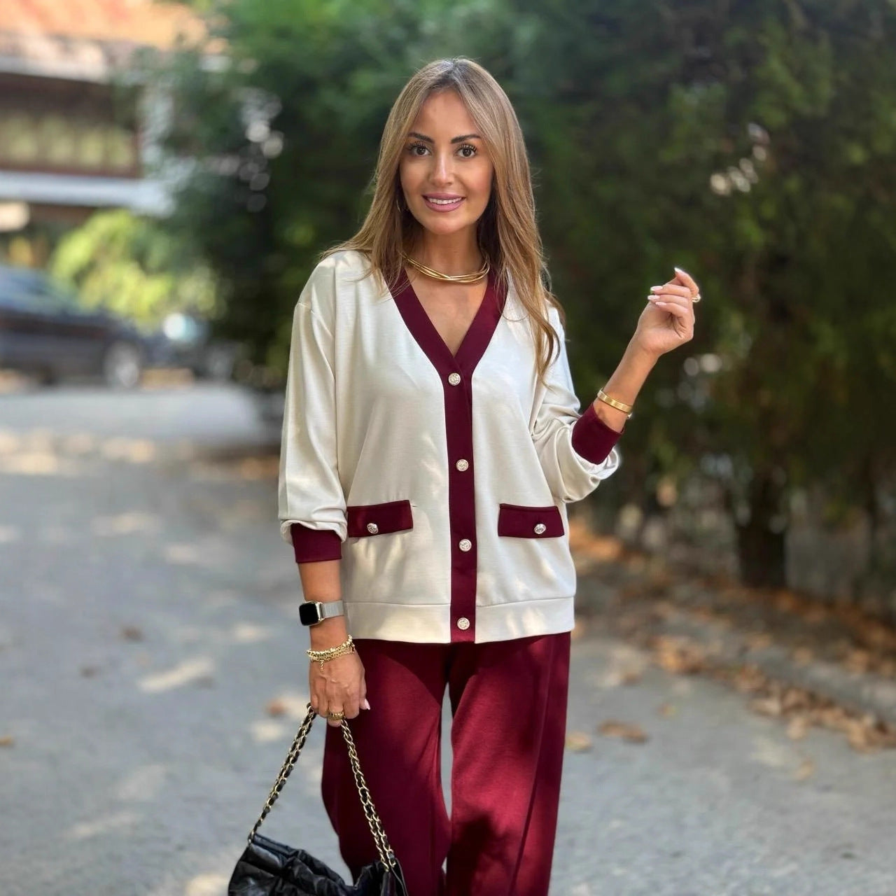 Cárdigan Tejido de Mujer con Contraste de Color y Cuello en V